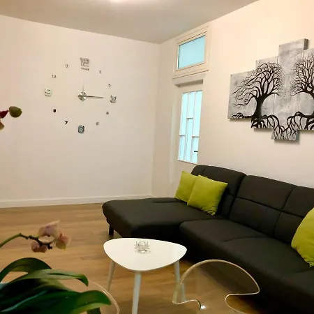 Holidays Apartament Golem (Tirana)