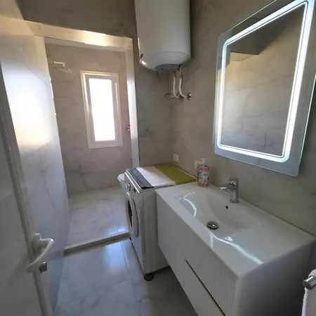 Holidays Apartament Golem (Tirana)